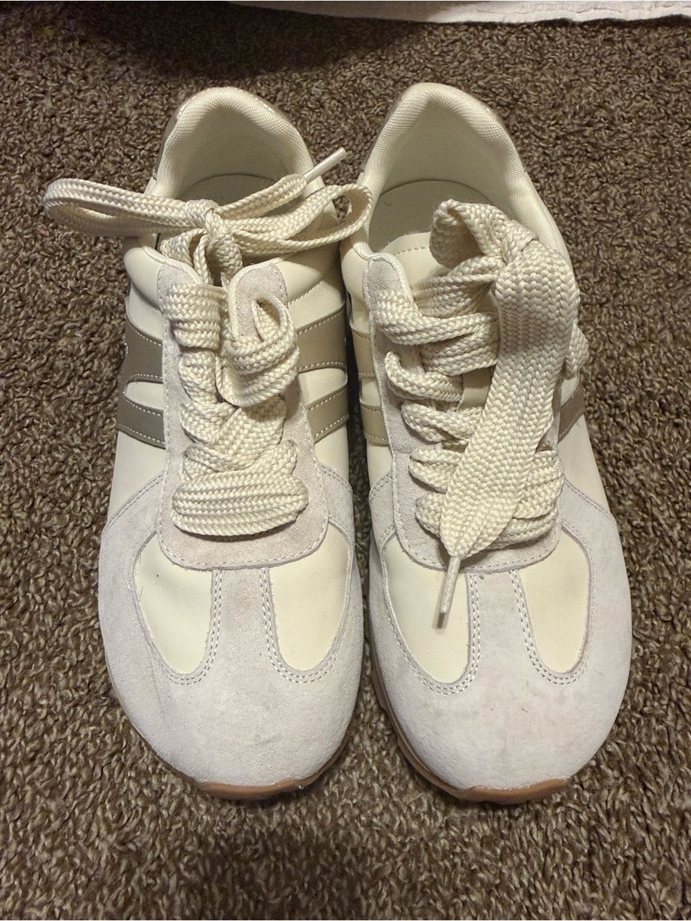 Somiliss Classic Women's Cream Lace-Up Sneakers - Picture 2 of 12